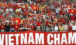 Thắng Singapore, Việt Nam tiến v&#224;o chung kết AFF Cup